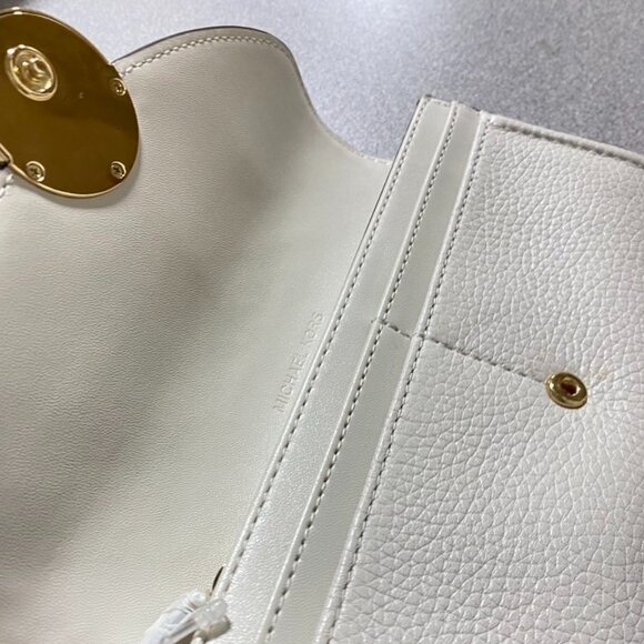 Michael Kors Fulton 35F9GFTE3L Large Pebbled Leather Continental Wallet, Vanilla - Picture 2 of 5